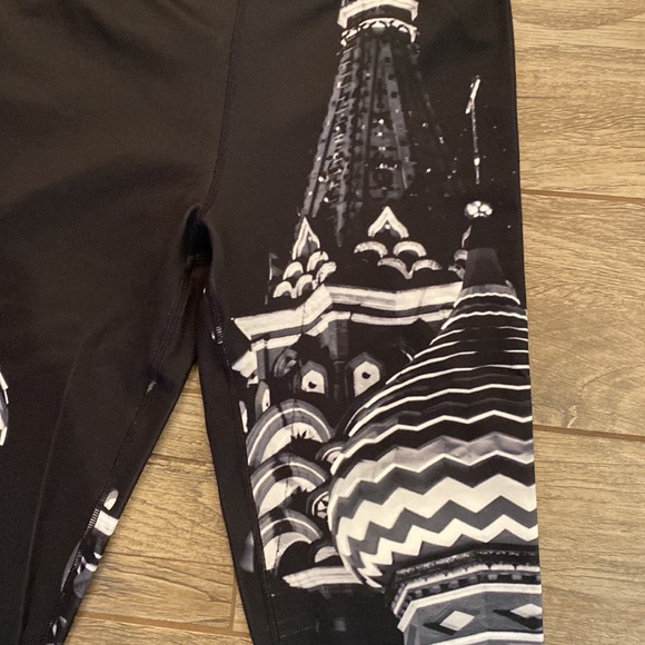 NWT high performance activewear leggings - Picture 4 of 6